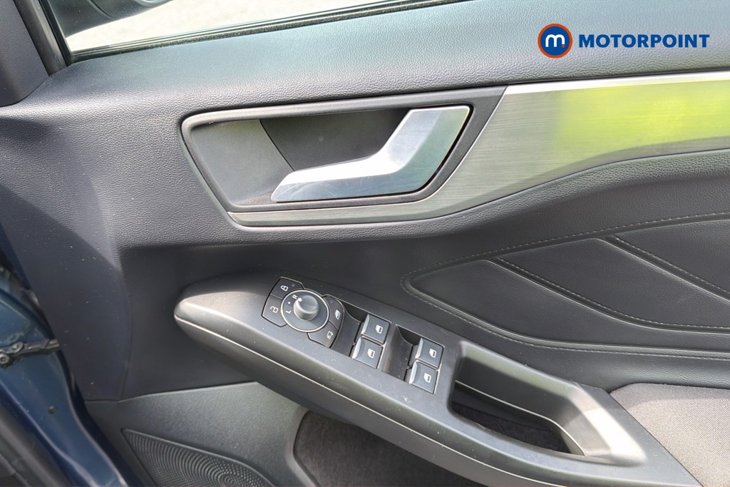 Ford Focus Titanium X Manual Petrol Hatchback - Stock Number (1631490) - 42nd supplementary image