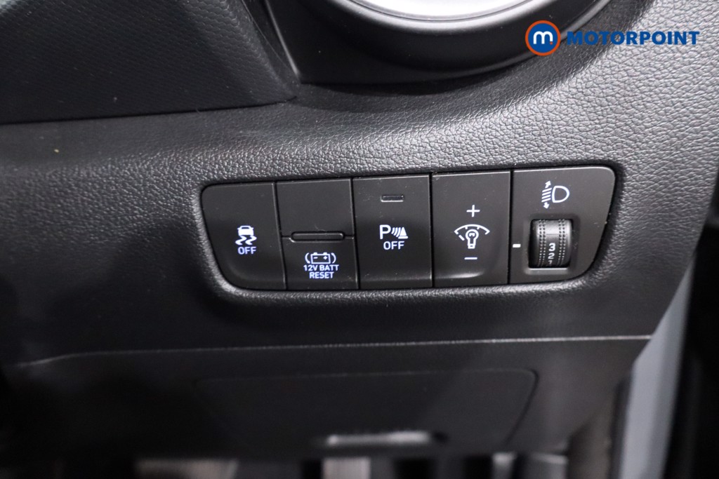 Hyundai Kona Se Connect Automatic Petrol-Electric Hybrid SUV - Stock Number (1631782) - 16th supplementary image