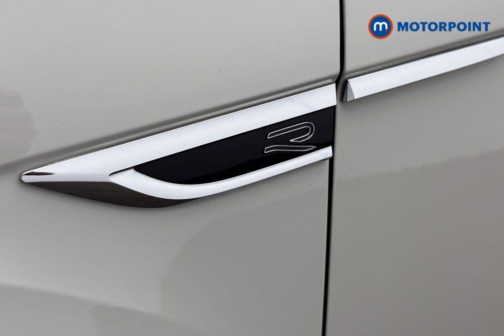 Volkswagen T-Roc R-Line Automatic Petrol SUV - Stock Number (1633683) - 8th supplementary image