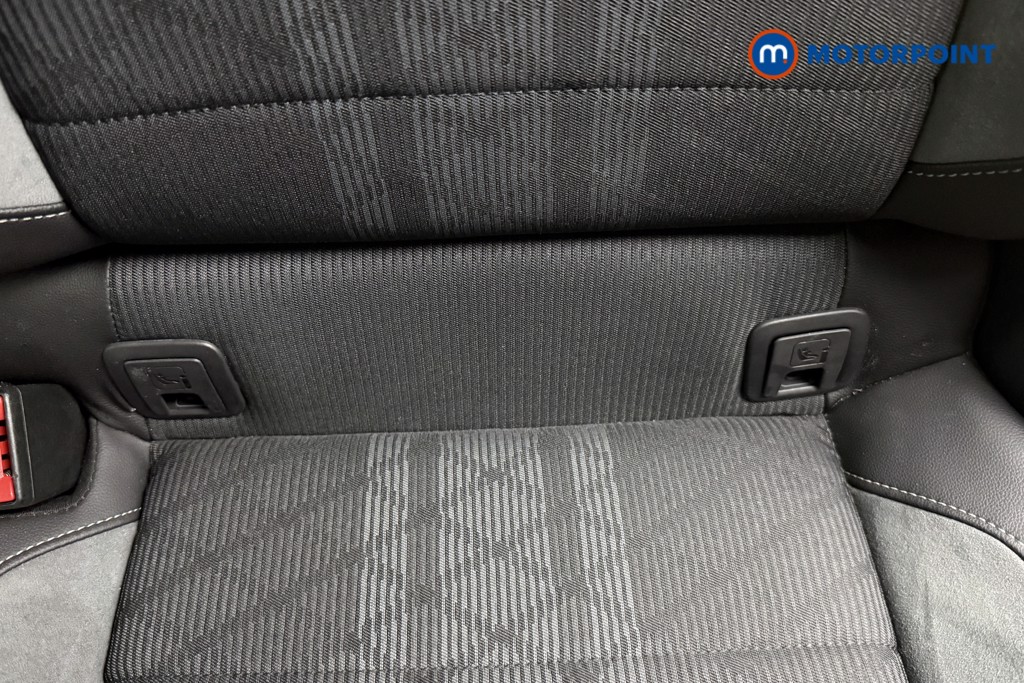 Volkswagen T-Roc R-Line Automatic Petrol SUV - Stock Number (1633683) - 14th supplementary image