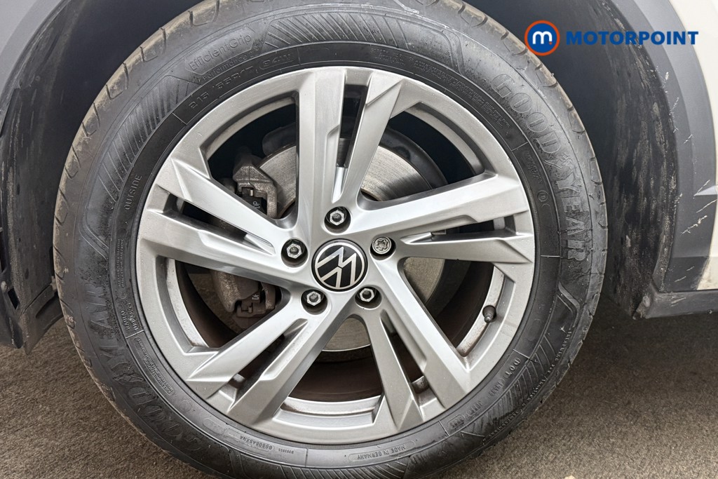 Volkswagen T-Roc R-Line Automatic Petrol SUV - Stock Number (1633683) - 1st supplementary image