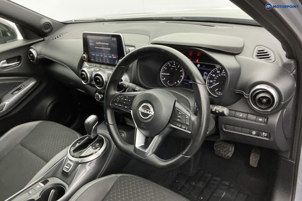 Nissan Juke N-Connecta Automatic Petrol SUV - Stock Number (1634572) - 8th supplementary image