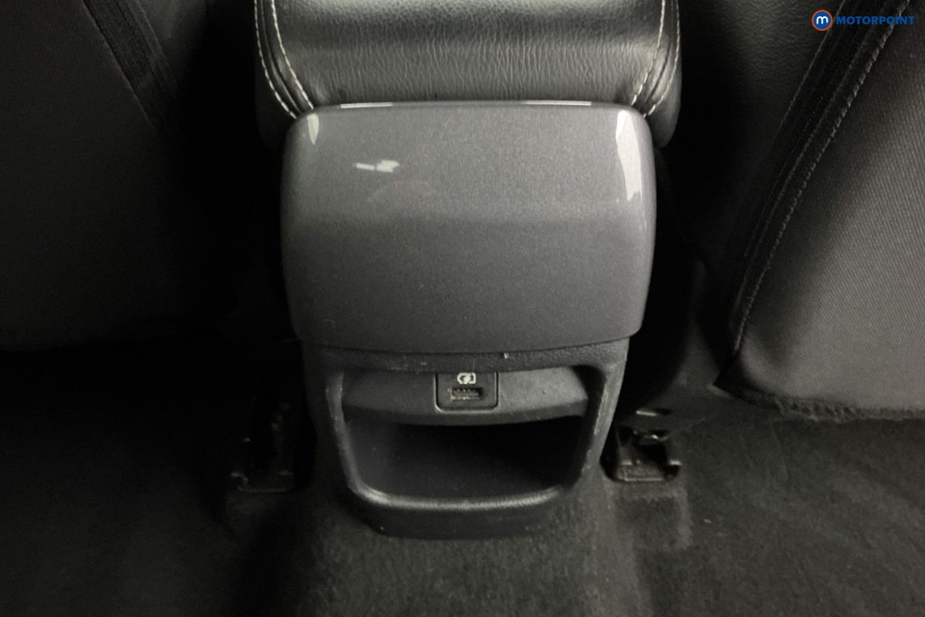 Nissan Juke N-Connecta Automatic Petrol SUV - Stock Number (1634572) - 10th supplementary image