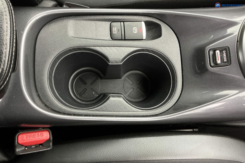 Nissan Juke N-Connecta Automatic Petrol SUV - Stock Number (1634572) - 14th supplementary image