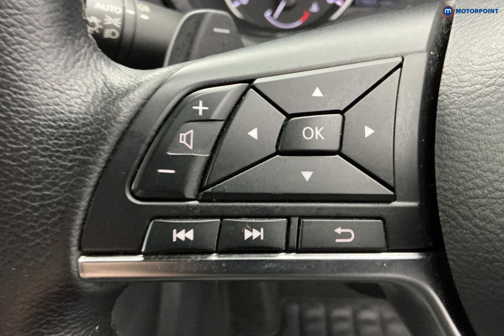 Nissan Juke N-Connecta Automatic Petrol SUV - Stock Number (1634572) - 19th supplementary image