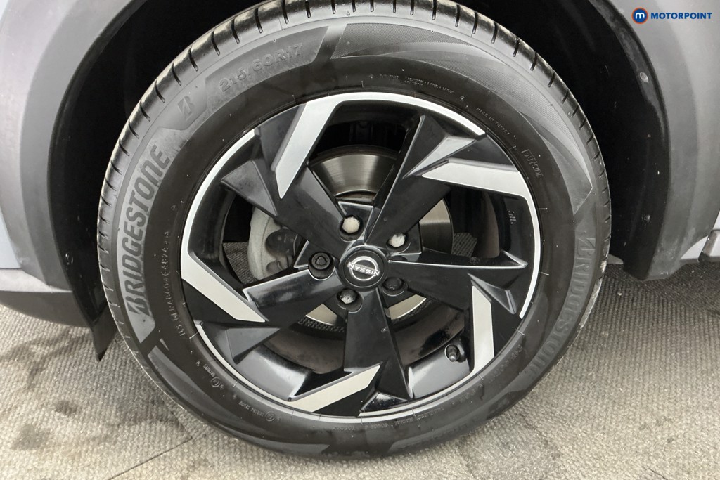 Nissan Juke N-Connecta Automatic Petrol SUV - Stock Number (1634572) - 34th supplementary image