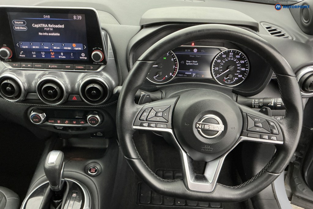Nissan Juke N-Connecta Automatic Petrol SUV - Stock Number (1634572) - 1st supplementary image