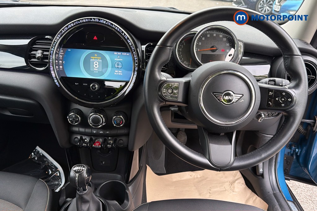 Mini Hatchback Cooper Classic Manual Petrol Hatchback - Stock Number (1636230) - 2nd supplementary image