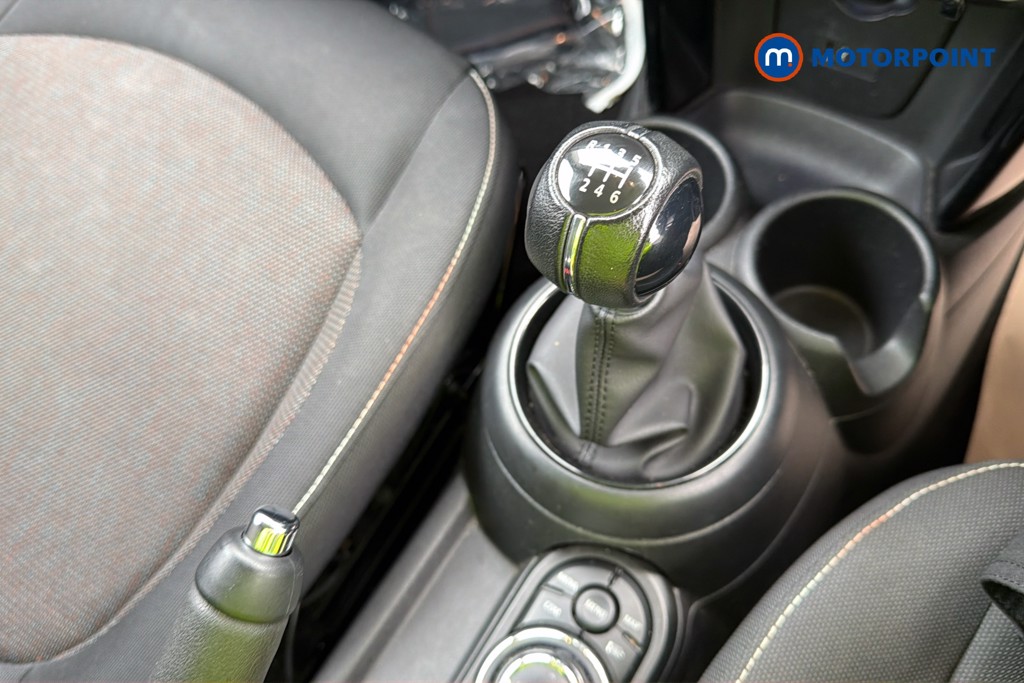 Mini Hatchback Cooper Classic Manual Petrol Hatchback - Stock Number (1636230) - 15th supplementary image