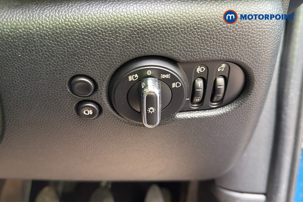 Mini Hatchback Cooper Classic Manual Petrol Hatchback - Stock Number (1636230) - 18th supplementary image