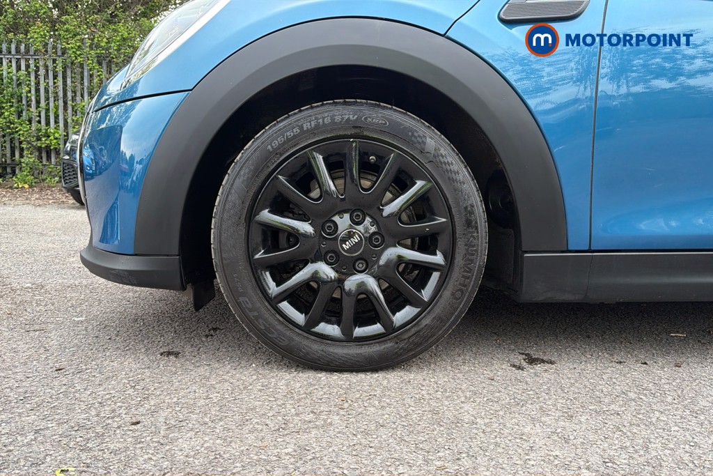 Mini Hatchback Cooper Classic Manual Petrol Hatchback - Stock Number (1636230) - 47th supplementary image