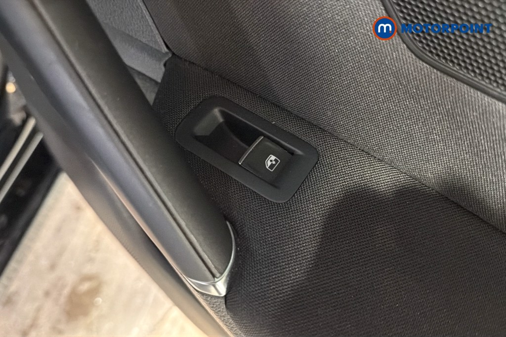 Volkswagen Golf GT Automatic Diesel Hatchback - Stock Number (1637763) - 30th supplementary image