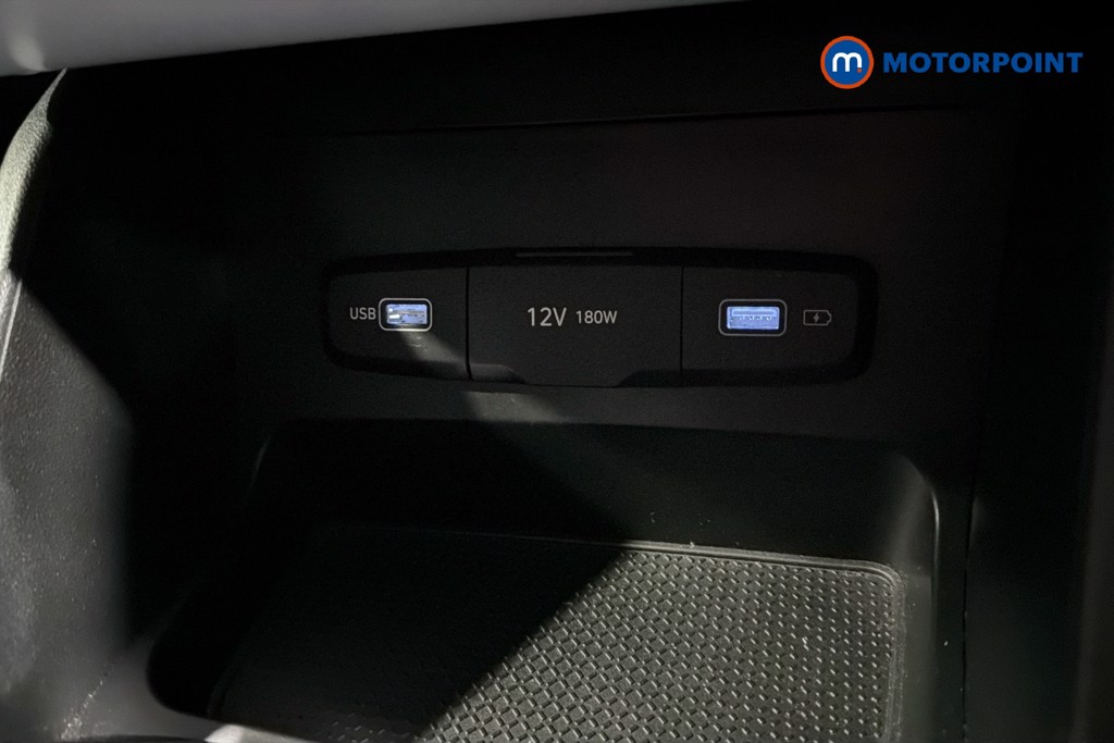 Hyundai Tucson Se Connect Manual Petrol SUV - Stock Number (1637863) - 17th supplementary image