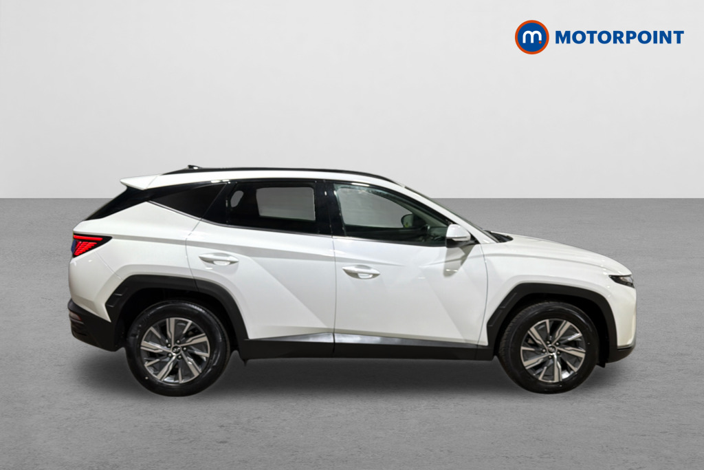 Hyundai Tucson Se Connect Manual Petrol SUV - Stock Number (1637863) - Drivers side