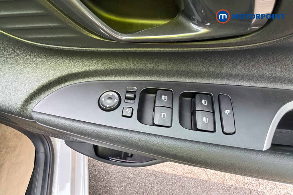 Hyundai I20 Ultimate Manual Petrol Hatchback - Stock Number (1638775) - 20th supplementary image