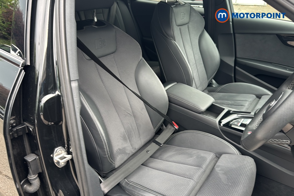 Audi A4 Black Edition Automatic Petrol Estate - Stock Number (1638792) - 22nd supplementary image