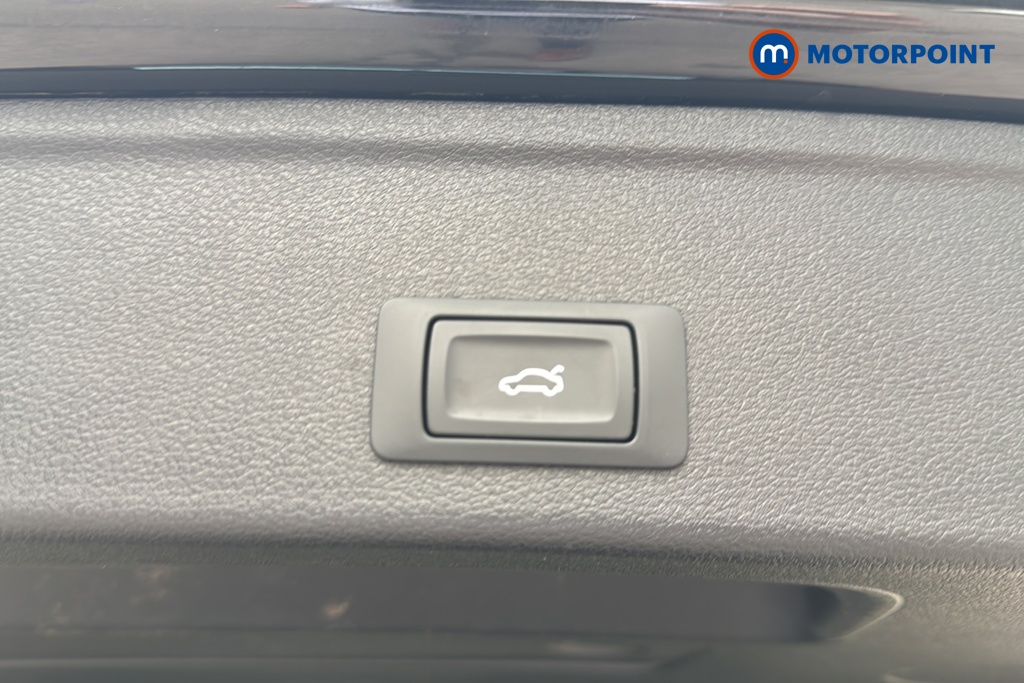 Audi A4 Black Edition Automatic Petrol Estate - Stock Number (1638792) - 35th supplementary image