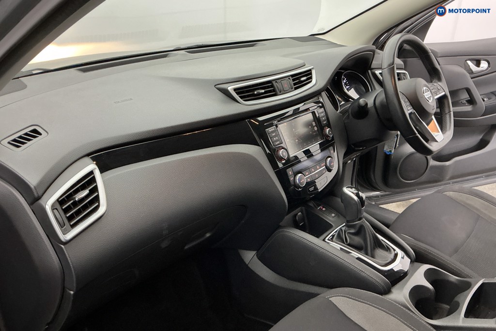 Nissan Qashqai Acenta Premium Automatic Petrol SUV - Stock Number (1639404) - 9th supplementary image