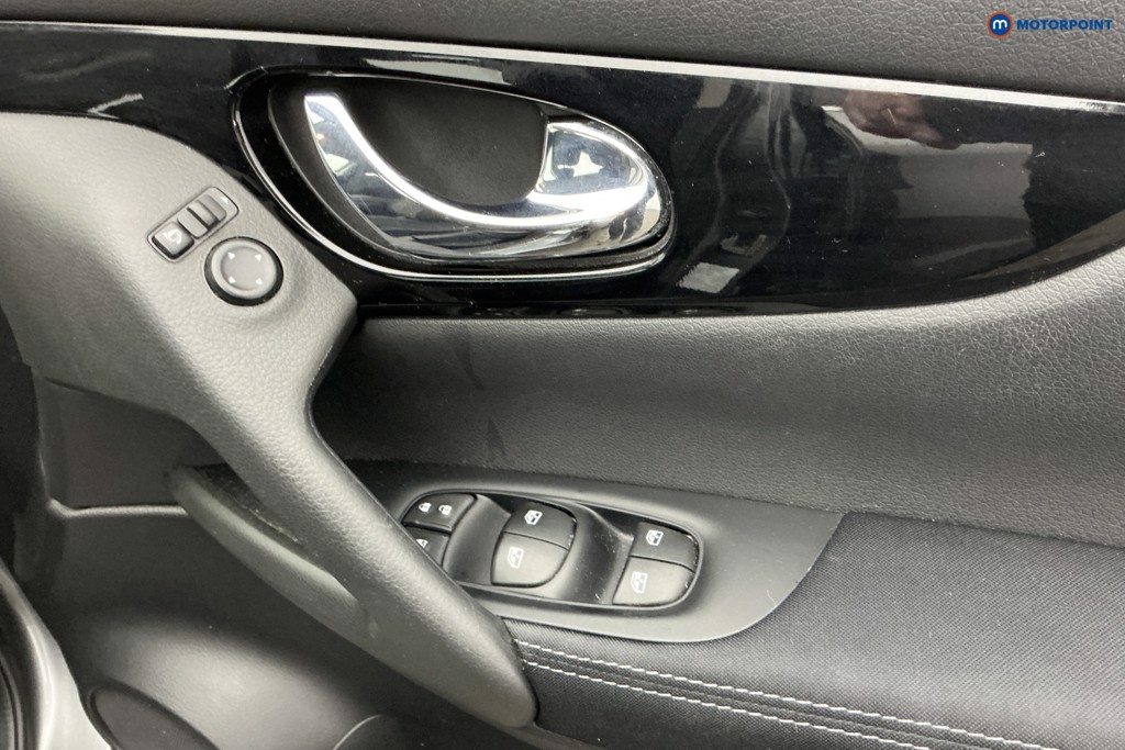Nissan Qashqai Acenta Premium Automatic Petrol SUV - Stock Number (1639404) - 24th supplementary image