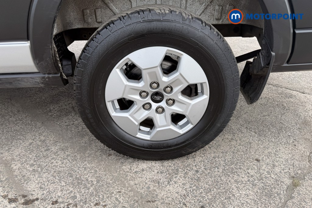 Ford Transit Limited Automatic Diesel Medium Roof Van - Stock Number (1639440) - 3rd supplementary image