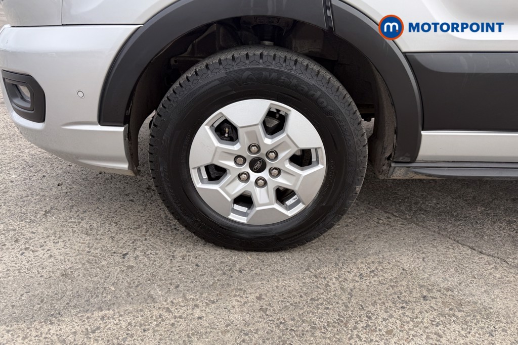 Ford Transit Limited Automatic Diesel Medium Roof Van - Stock Number (1639440) - 4th supplementary image