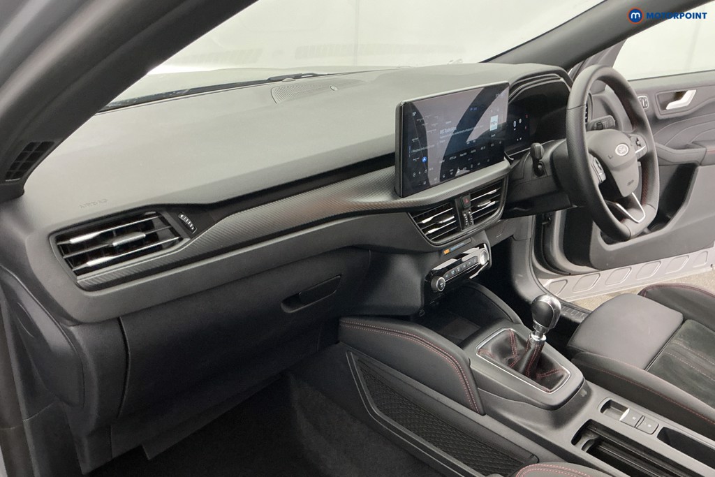 Ford Kuga St-Line Manual Petrol SUV - Stock Number (1639453) - 9th supplementary image