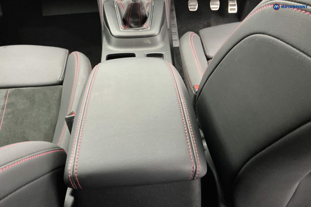 Ford Kuga St-Line Manual Petrol SUV - Stock Number (1639453) - 11th supplementary image