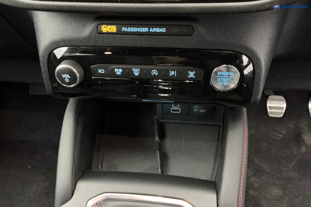 Ford Kuga St-Line Manual Petrol SUV - Stock Number (1639453) - 16th supplementary image