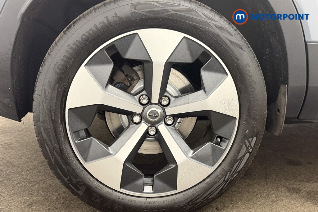 Volvo Xc40 Core Automatic Petrol SUV - Stock Number (1639670) - 3rd supplementary image