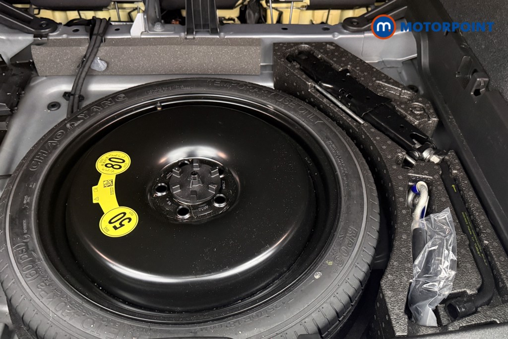 Volvo Xc40 Core Automatic Petrol SUV - Stock Number (1639670) - 18th supplementary image