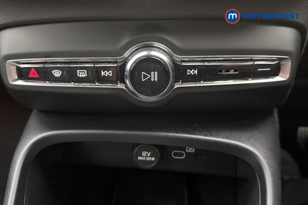 Volvo Xc40 Core Automatic Petrol SUV - Stock Number (1639670) - 31st supplementary image