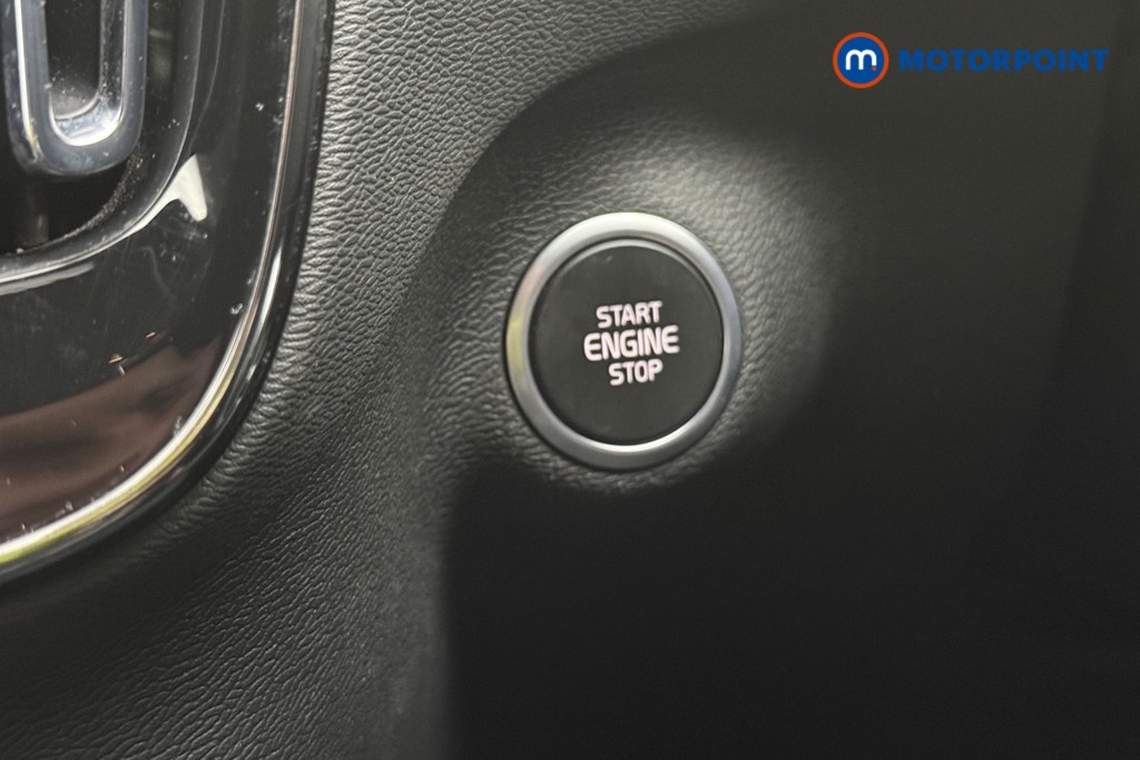 Volvo Xc40 Core Automatic Petrol SUV - Stock Number (1639670) - 32nd supplementary image