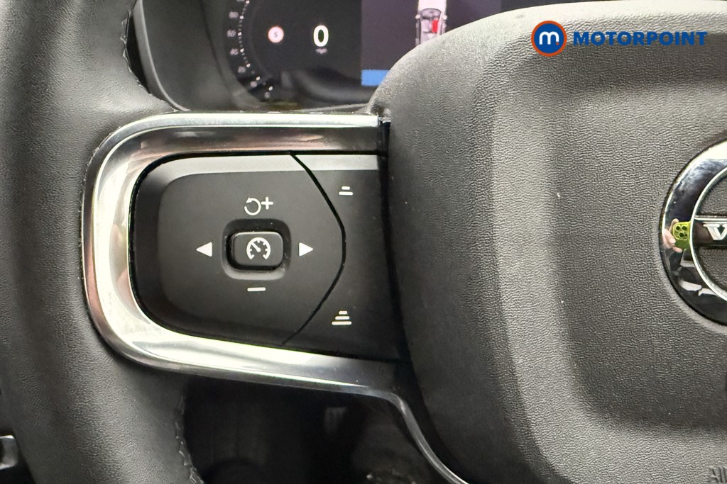 Volvo Xc40 Core Automatic Petrol SUV - Stock Number (1639670) - 41st supplementary image