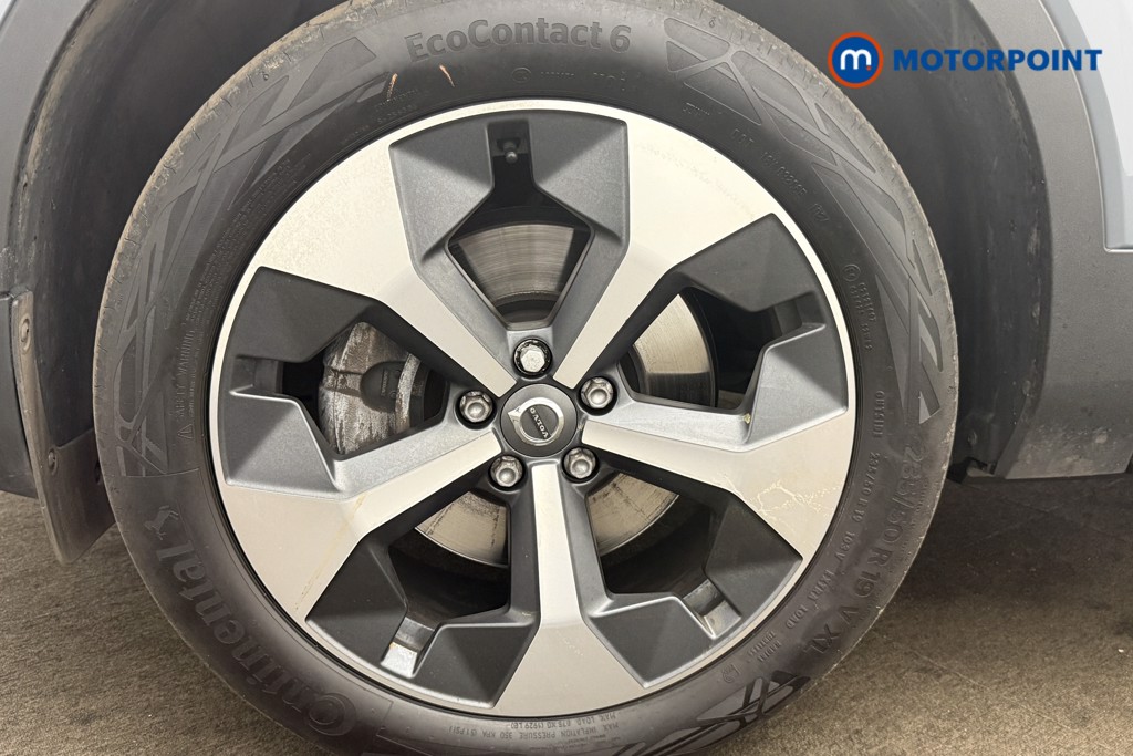 Volvo Xc40 Core Automatic Petrol SUV - Stock Number (1639670) - 1st supplementary image