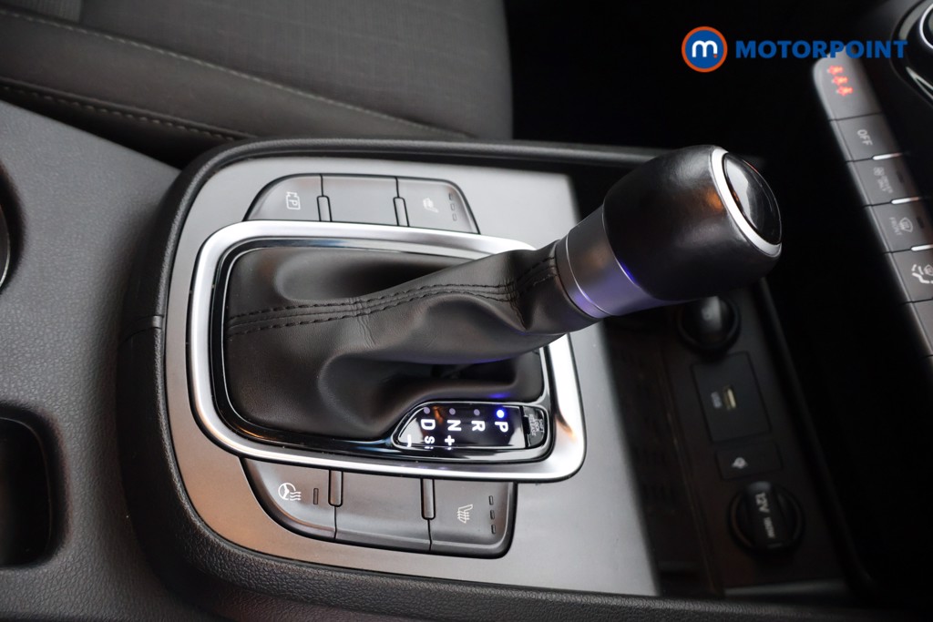 Hyundai Kona Premium Automatic Petrol-Electric Hybrid SUV - Stock Number (1640466) - 7th supplementary image