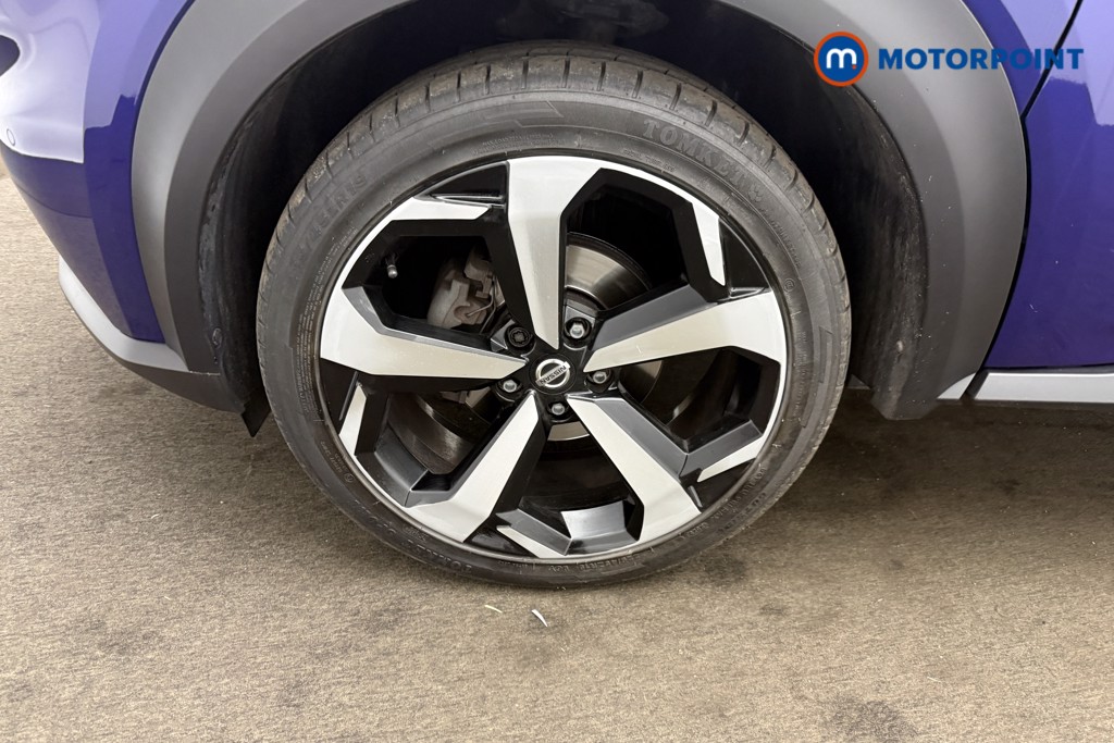 Nissan Juke Tekna Manual Petrol SUV - Stock Number (1640519) - 4th supplementary image