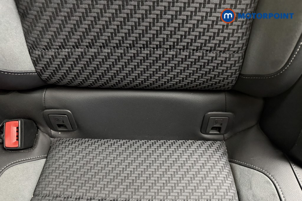 Volkswagen T-Roc R-Line Manual Petrol SUV - Stock Number (1640575) - 14th supplementary image