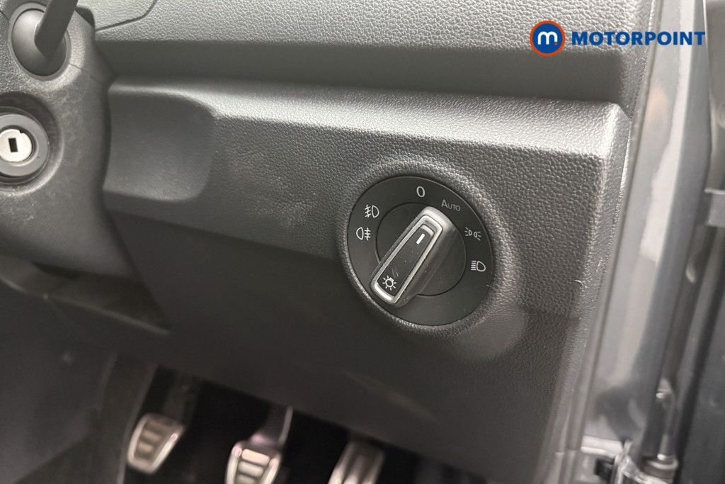 Volkswagen T-Roc R-Line Manual Petrol SUV - Stock Number (1640575) - 22nd supplementary image