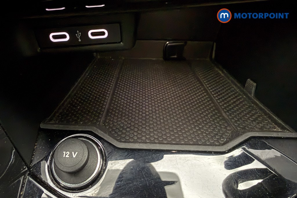 Volkswagen T-Roc R-Line Manual Petrol SUV - Stock Number (1640575) - 27th supplementary image