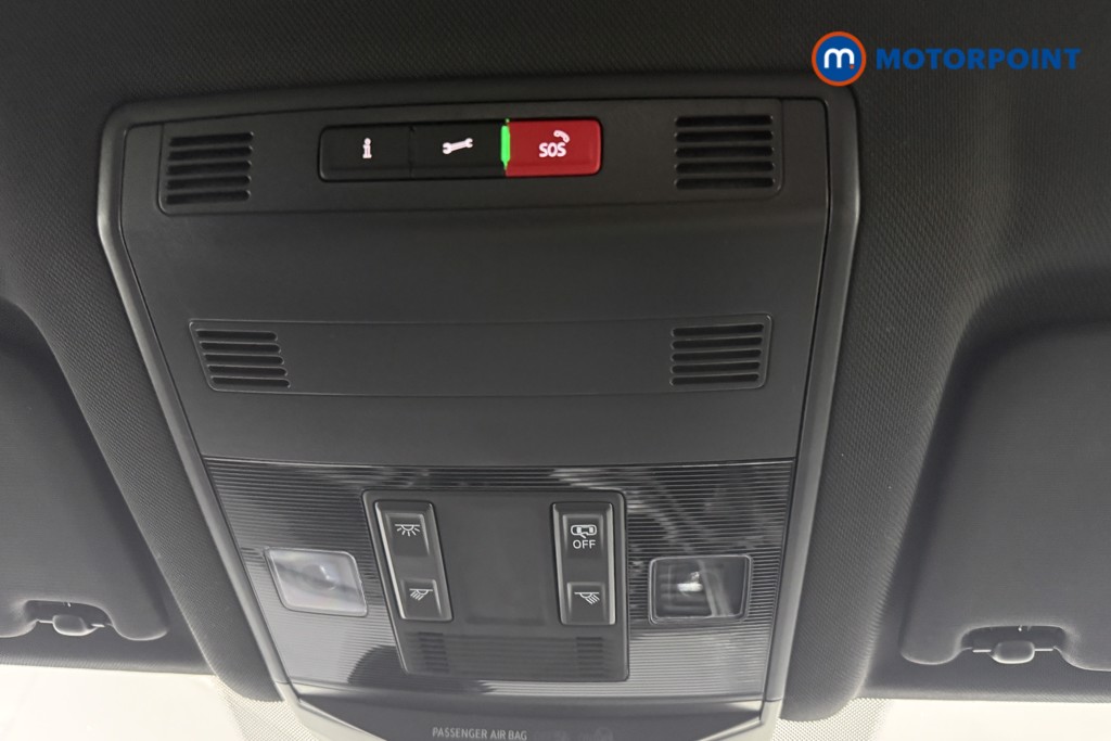 Volkswagen T-Roc R-Line Manual Petrol SUV - Stock Number (1640575) - 36th supplementary image