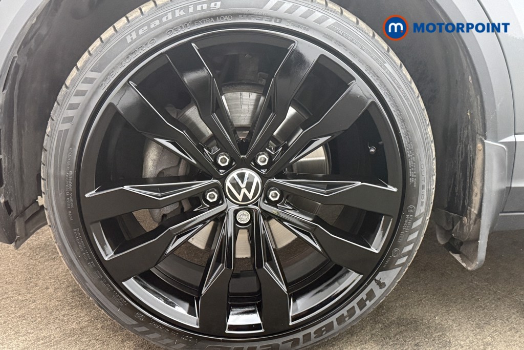 Volkswagen T-Roc R-Line Manual Petrol SUV - Stock Number (1640575) - 1st supplementary image
