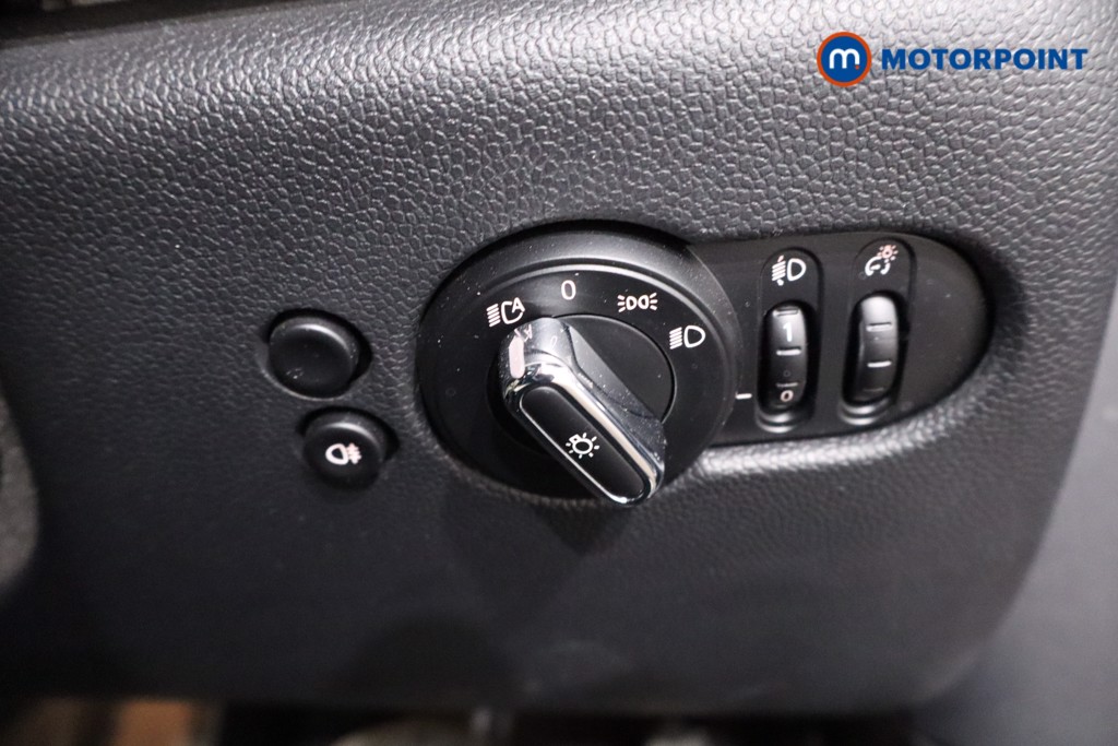 Mini Hatchback Cooper Exclusive Automatic Petrol Hatchback - Stock Number (1641097) - 18th supplementary image
