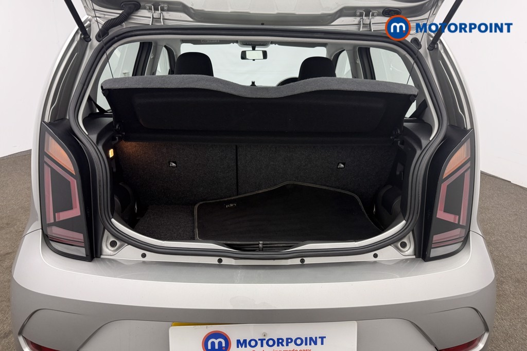 Volkswagen UP High Up Manual Petrol Hatchback - Stock Number (1641313) - 5th supplementary image