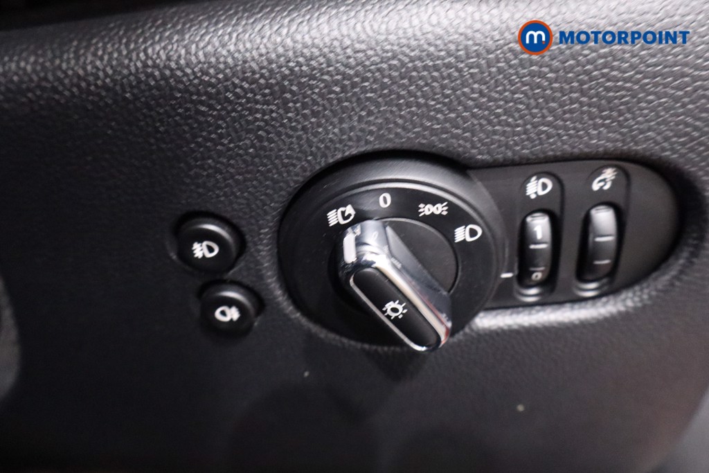Mini Hatchback Cooper Classic Manual Petrol Hatchback - Stock Number (1641557) - 17th supplementary image