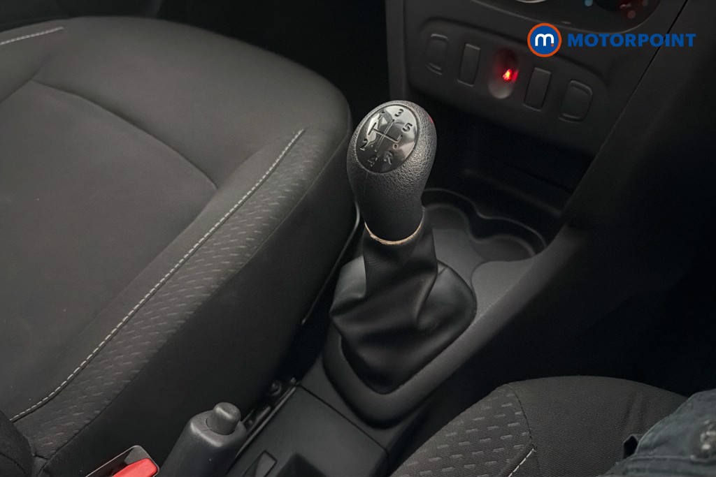 Dacia Sandero Essential Manual Petrol Hatchback - Stock Number (1628388) - 15th supplementary image