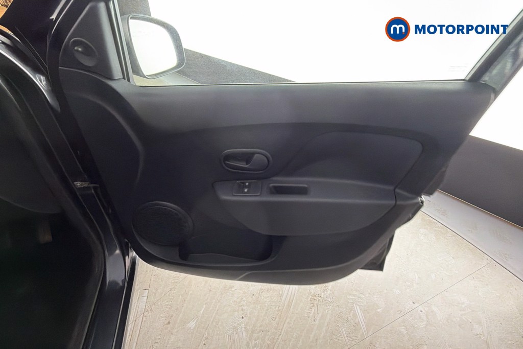 Dacia Sandero Essential Manual Petrol Hatchback - Stock Number (1628388) - 19th supplementary image