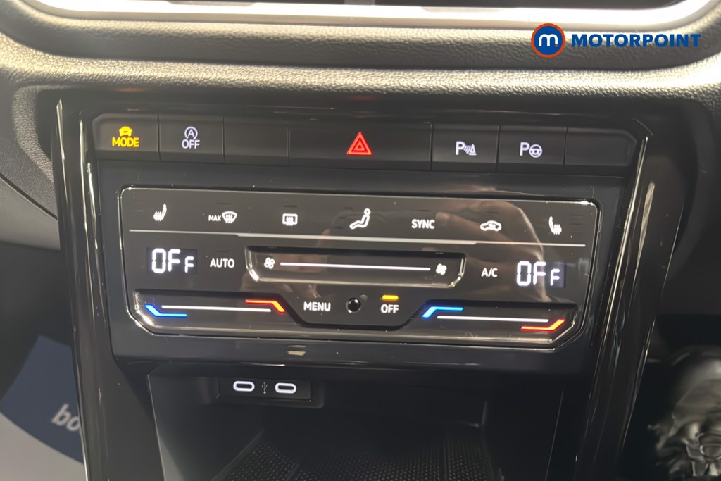 Volkswagen T-Roc R-Line Manual Petrol SUV - Stock Number (1632088) - 12th supplementary image