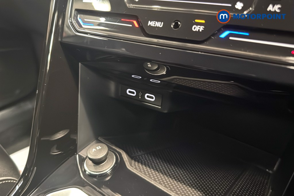 Volkswagen T-Roc R-Line Manual Petrol SUV - Stock Number (1632088) - 17th supplementary image