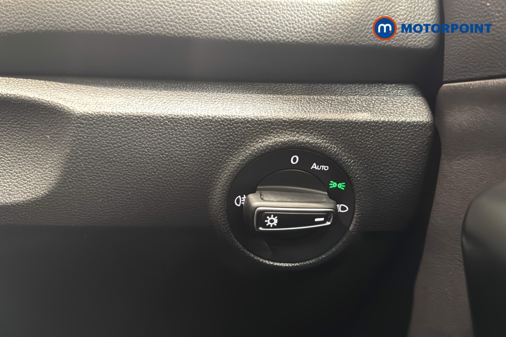 Volkswagen T-Roc R-Line Manual Petrol SUV - Stock Number (1632088) - 18th supplementary image