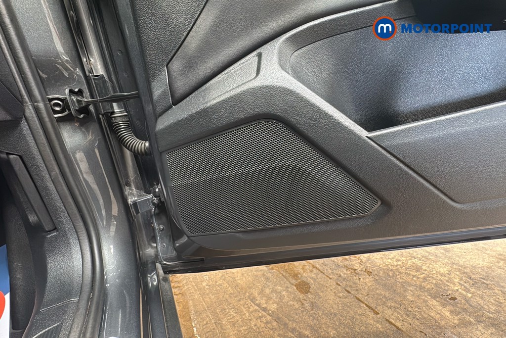 Volkswagen T-Roc R-Line Manual Petrol SUV - Stock Number (1632088) - 21st supplementary image
